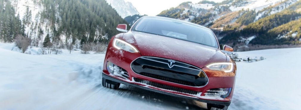 Компания Tesla выпустила «новогоднее» обновление для электрокаров