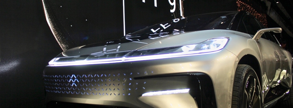 «Автомобиль будущего»: салон Faraday Future будет оснащен 11 дисплеями