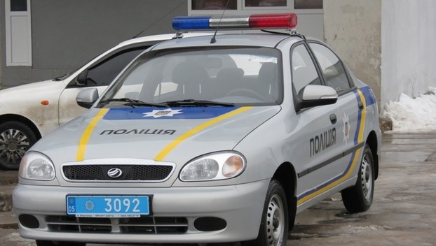 Украинских полицейских пересадили на отечественные автомобили