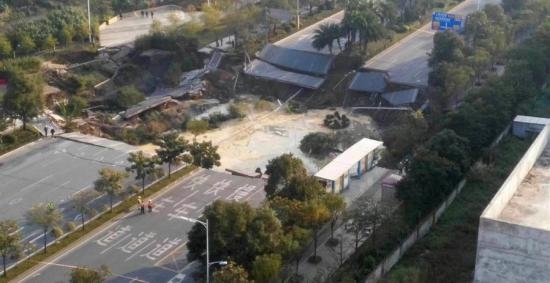 В Китае автомобильная трасса ушла под землю – много погибших