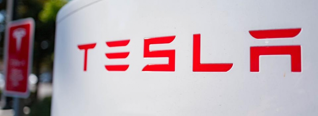 Акции компании Tesla вновь взлетели до небес