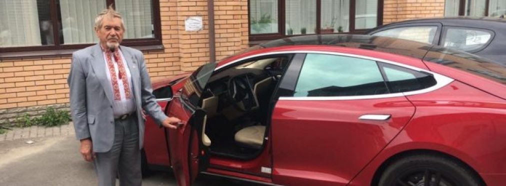 Самую известную Tesla в Украине выставили на продажу