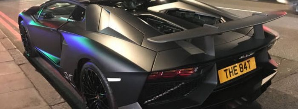 Почему роскошный Lamborghini бросили на улице