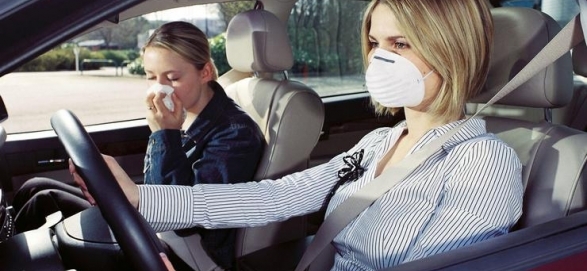 Причины возникновения неприятного запаха в салоне автомобиля
