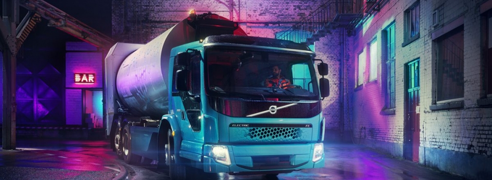 Volvo построила «грузовик-невидимку» для ночных работ