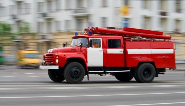 Германия и Польша передали Киеву партию пожарных машин и карет скорой помощи