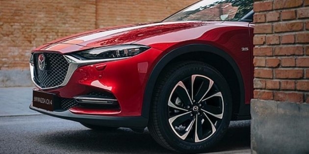 Купеобразный кроссовер Mazda CX-4 показался на официальных снимках