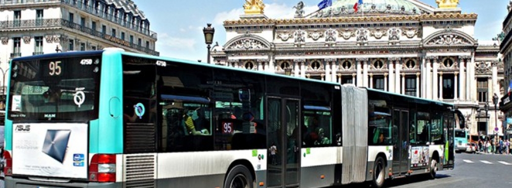 В Париже водитель высадил весь автобус, чтобы смог сесть инвалид