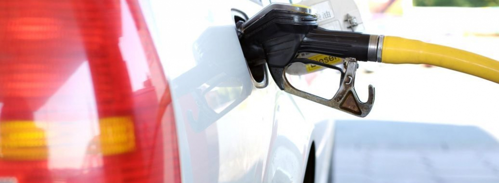 Украинским АЗС установили новую предельную цену топлива: удешевления не произошло