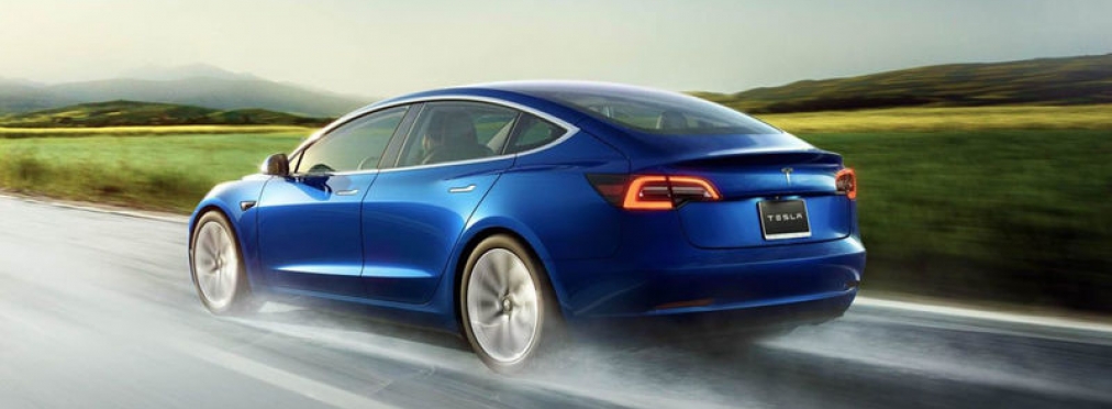Tesla обновила автопилот