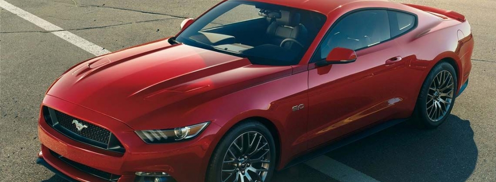 «Доигрался»: неудачный занос в исполнении заднеприводного Ford Mustang