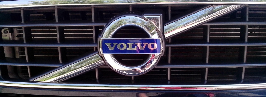 Шпионы показали интерьер Volvo S90