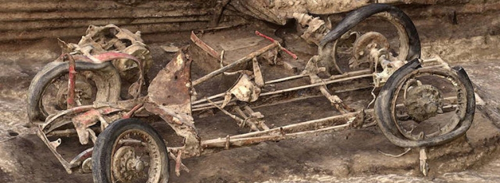 Археологи раскопали «древний» автомобиль