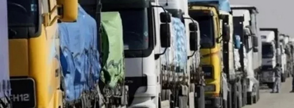 На границе с Польшей грузовики выстроились в 50-километровые очереди