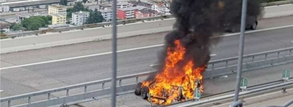 Водитель заживо сгорел в электромобиле Tesla