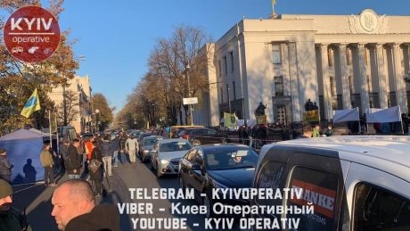 Владельцы «евроблях» заблокировали центр Киева