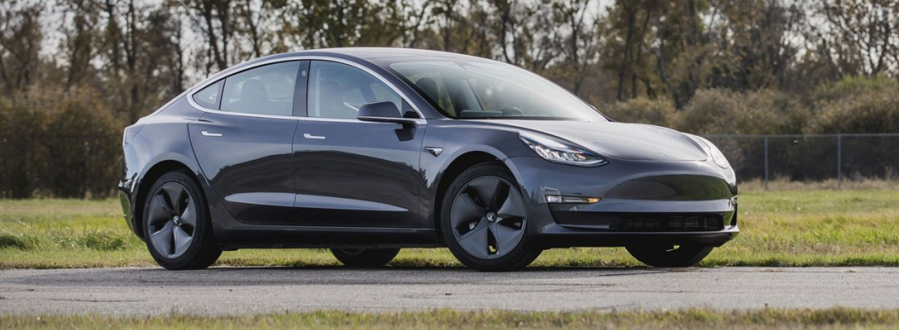 Электрокар Tesla Model 3 помог поймать злостную правонарушительницу
