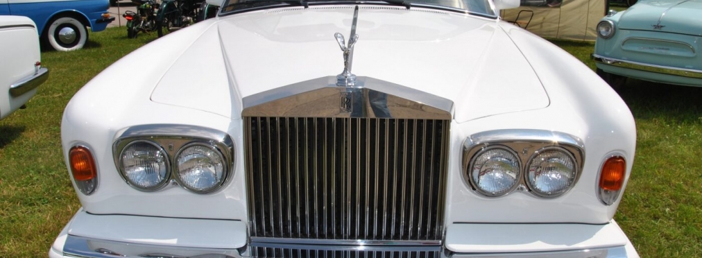 В Киеве показали редчайший роскошный кабриолет Rolls-Royce