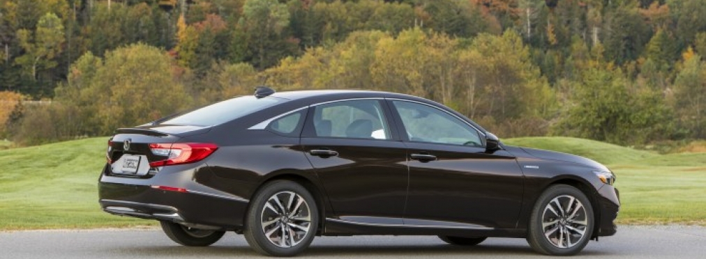 Honda начинает продажи гибридного седана Accord