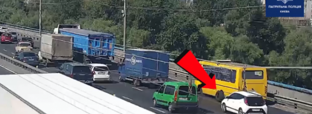 Видео: киевская маршрутка «потеряла» колеса прямо на ходу