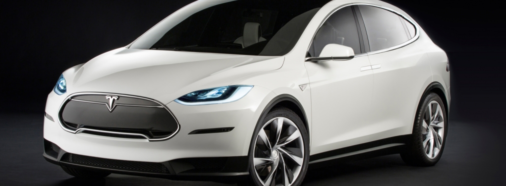 Tesla Model X: действительно дорогая и по-настоящему быстрая
