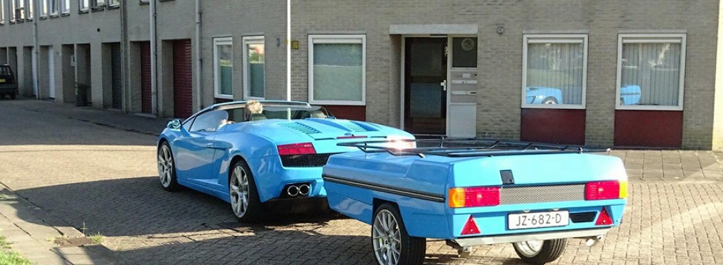 «Когнитивный диссонанс»: в Нидерландах замечен Lamborghini с прицепом