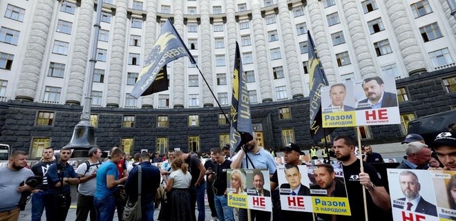 Зеленский ответил на петицию о доступной растаможке «евроблях»