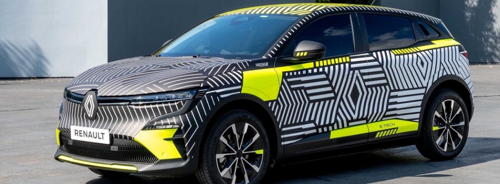 Предсерийную версию Renault Megane E-Tech Electric показали на фото