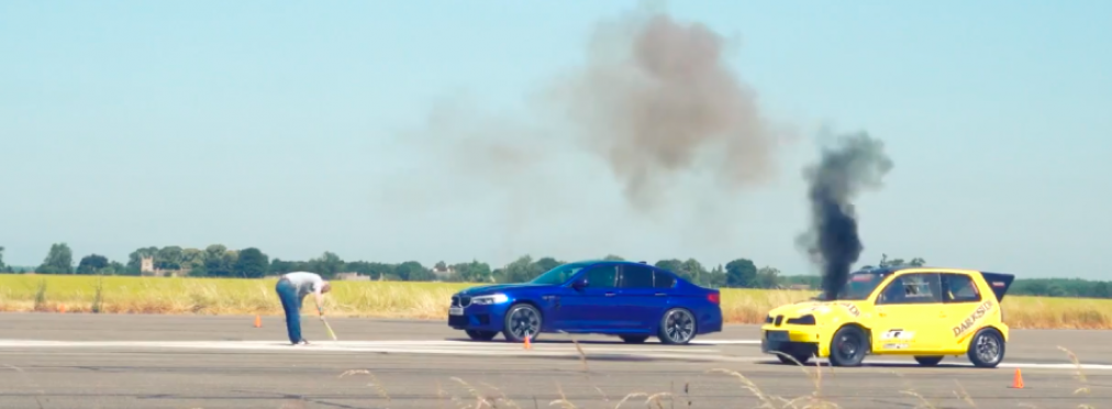 BMW M5 сошелся в гонке против дизельного Seat Arosa
