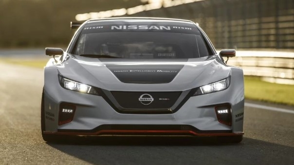 Nissan презентовал Leaf, который быстрее, чем Tesla