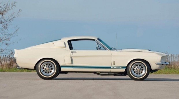 На аукцион выставлен самый невероятный Ford Mustang всех времен