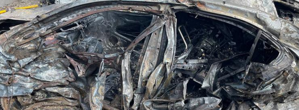 Во Львове ракета попала в шиномонтаж: сгорело около 40 автомобилей