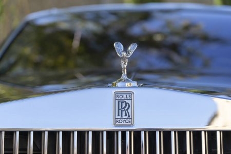 Rolls-Royce выпустил коллекционный автомобиль (фото)