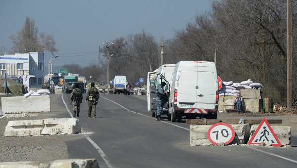 Украинским автовладельцам заблокировали проезд в Крым