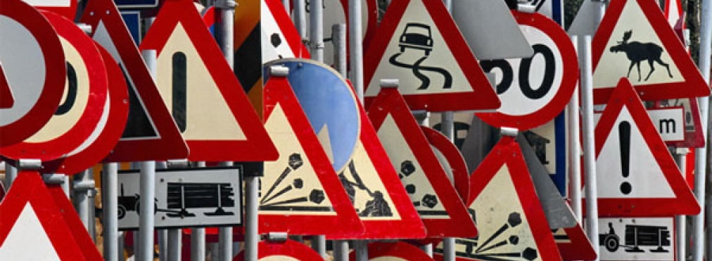 Руководство «Укравтодора» показало новые дорожные знаки