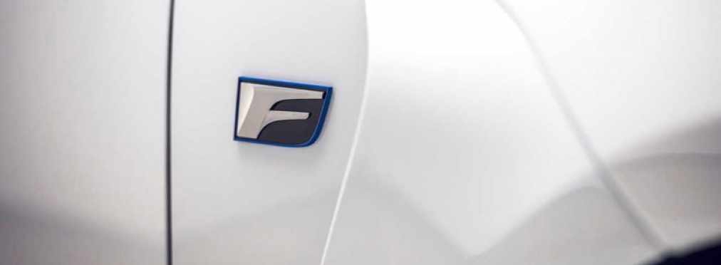 Lexus создал хардкорный кроссовер с шильдиком «F»