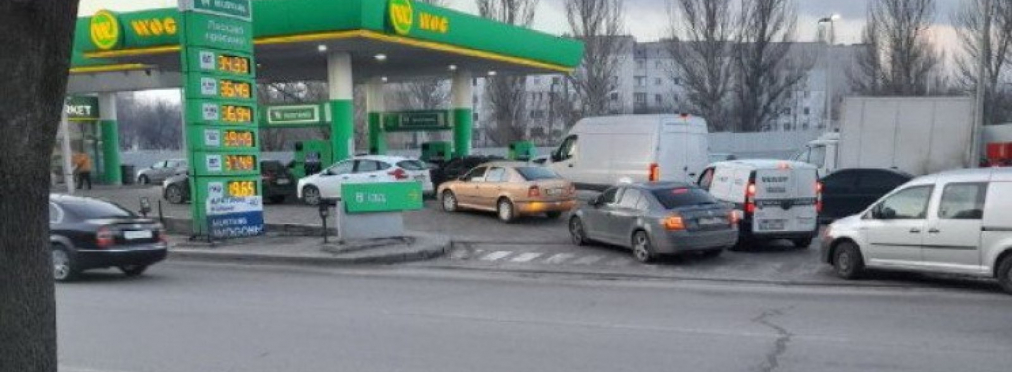 Дефицит бензина на АЗС еще остается, - Кубраков