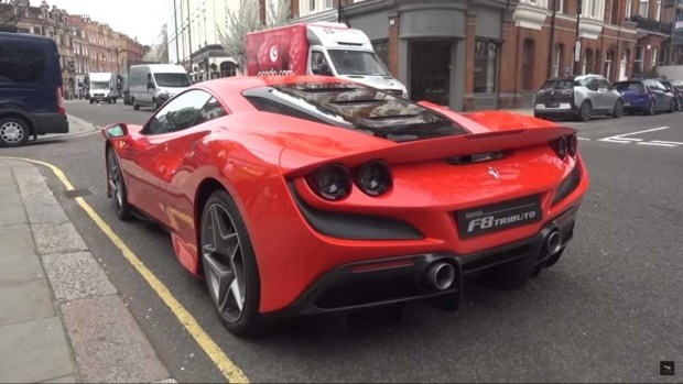 Ferrari F8 Tributo заметили на улицах Лондона
