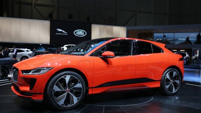 Первый электромобиль марки Jaguar вывели на тесты