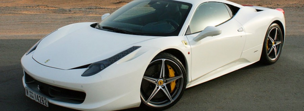 Владельца Ferrari повергло в шок от того, где утром оказался его суперкар