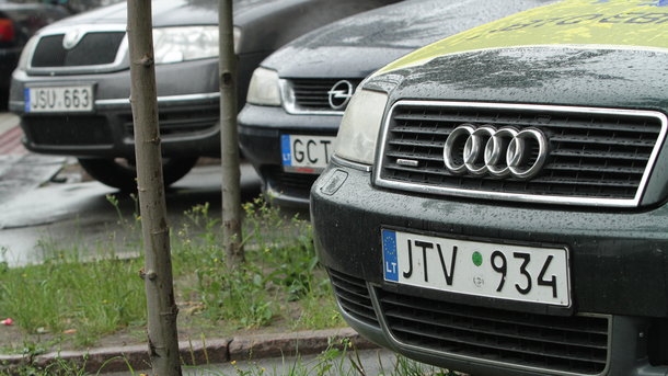 Авто на еврономерах хотят приравнять к электромобилям