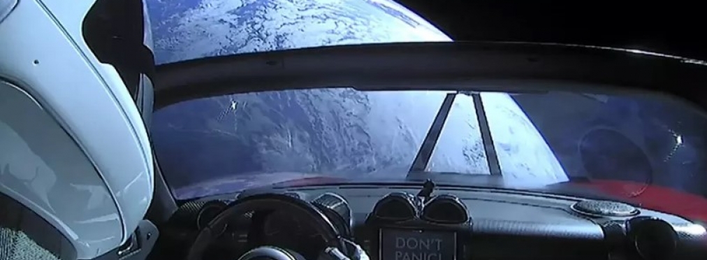 Tesla Roadster провела в космосе год и удалилась от Земли на 364 миллиона километров