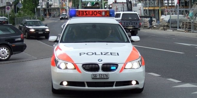 Полицейский получил штраф за превышение скорости во время погони за грабителем банка