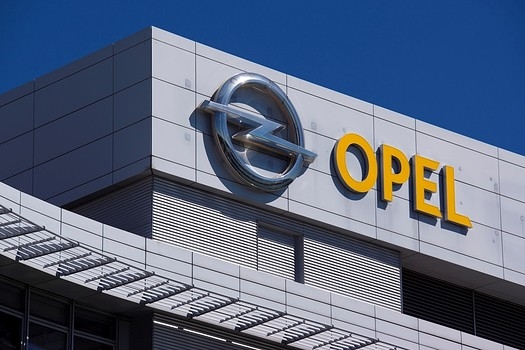 Opel «заговорит» по-французски