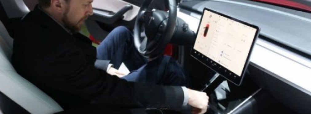 Электромобили Tesla получат автопилот для украинских дорог