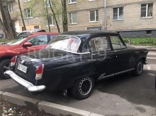 Украинец превратил Mercedes W210 в ГАЗ-21