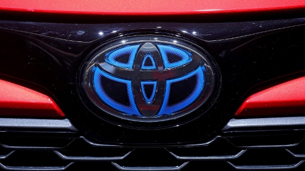 Компания Toyota отзывает десятки тысяч автомобилей