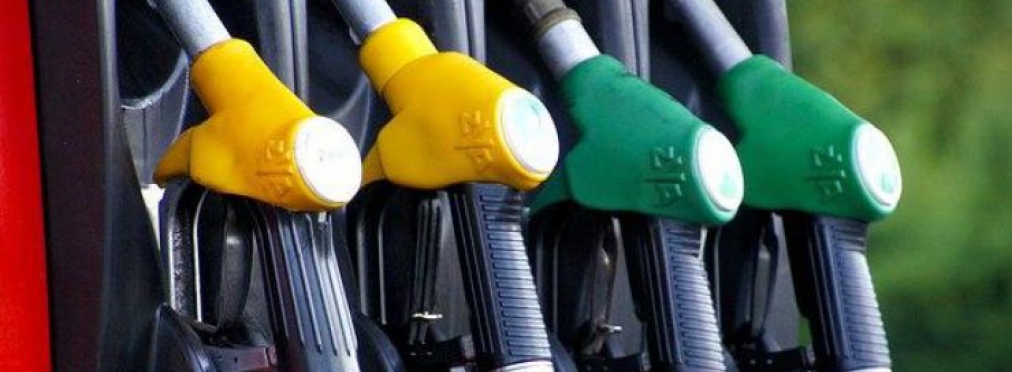В Украине продолжает дешеветь автомобильное топливо