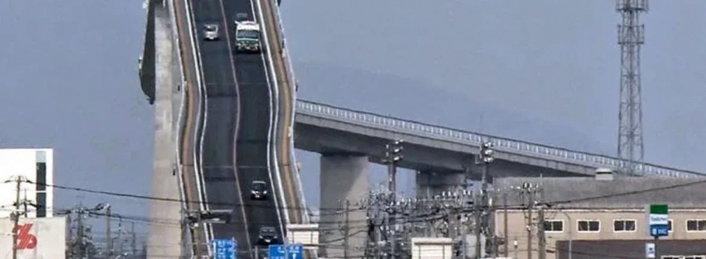 Как выглядит самый шокирующий автомобильный мост в мире