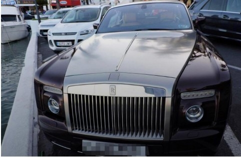 Роскошный Rolls-Royce угнали «с помощью одной бумажки»